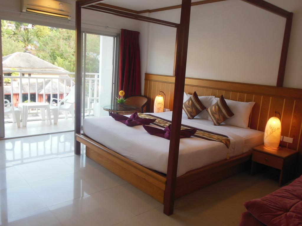Park Eden Hotel Patong Exterior foto
