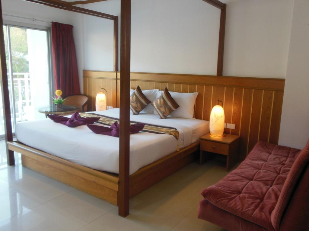 Park Eden Hotel Patong Exterior foto