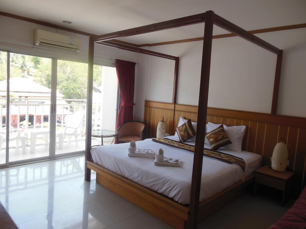 Park Eden Hotel Patong Exterior foto