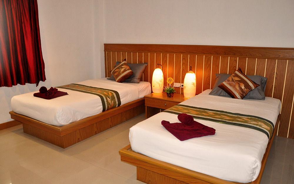 Park Eden Hotel Patong Exterior foto