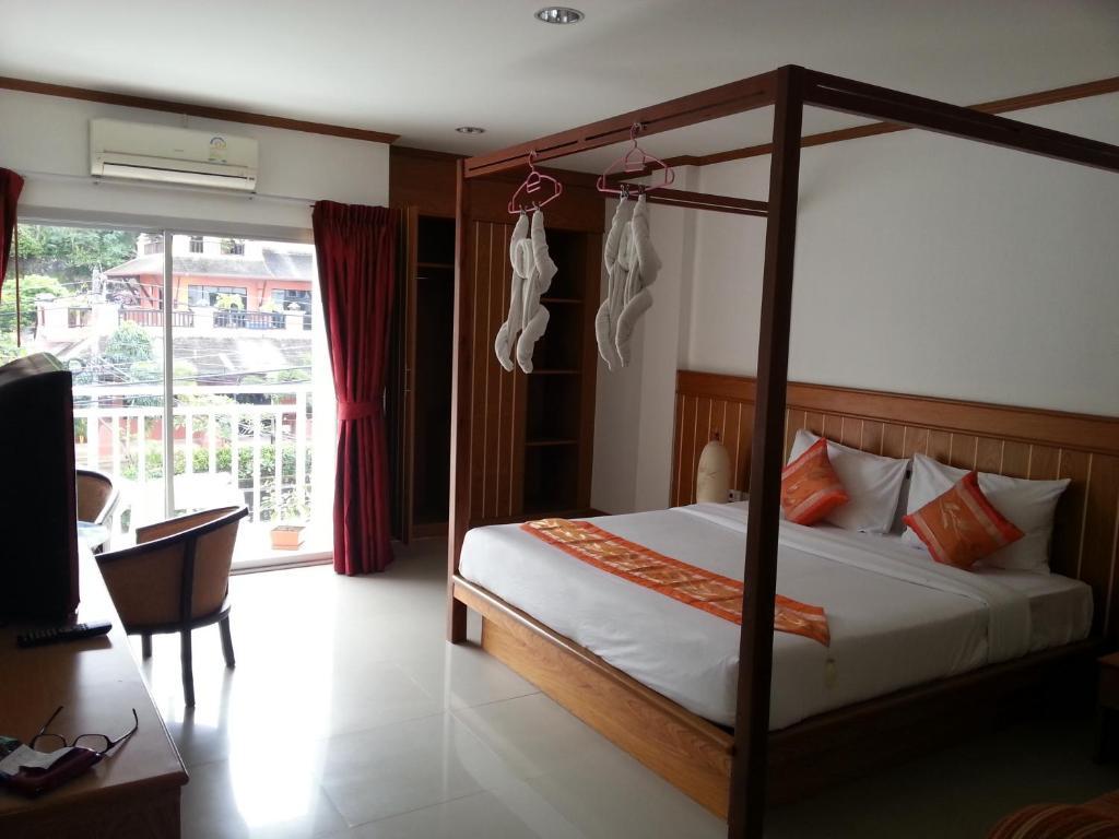 Park Eden Hotel Patong Exterior foto