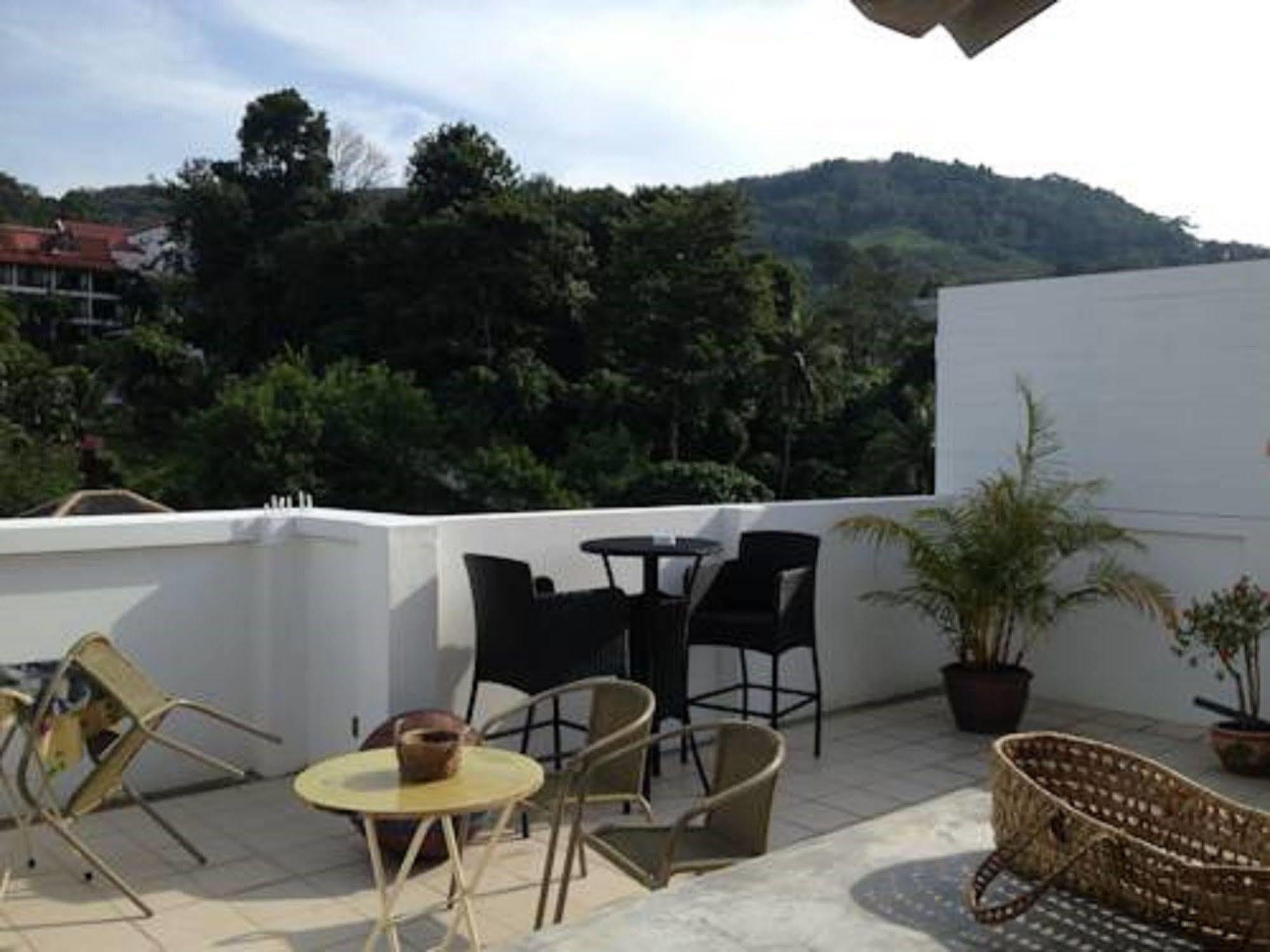 Park Eden Hotel Patong Exterior foto